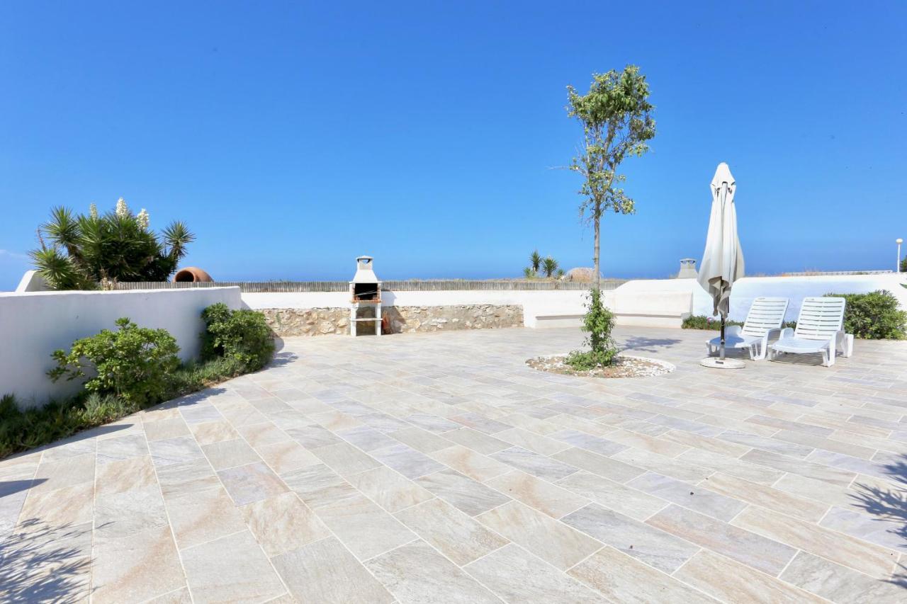 Urbanizacion El Oasis, 20 Villas En 1ª Linea Playa Denia Exterior photo
