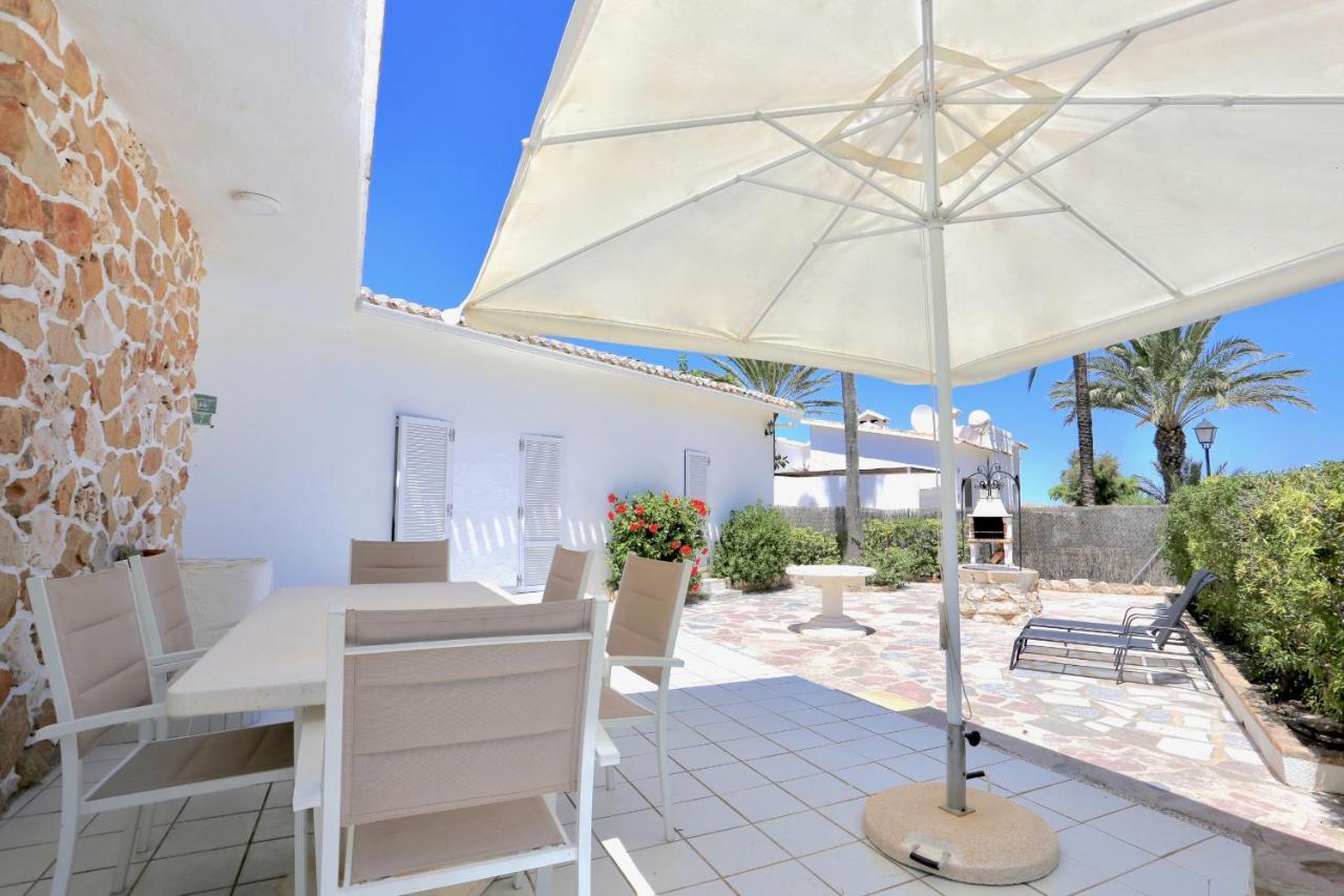 Urbanizacion El Oasis, 20 Villas En 1ª Linea Playa Denia Exterior photo