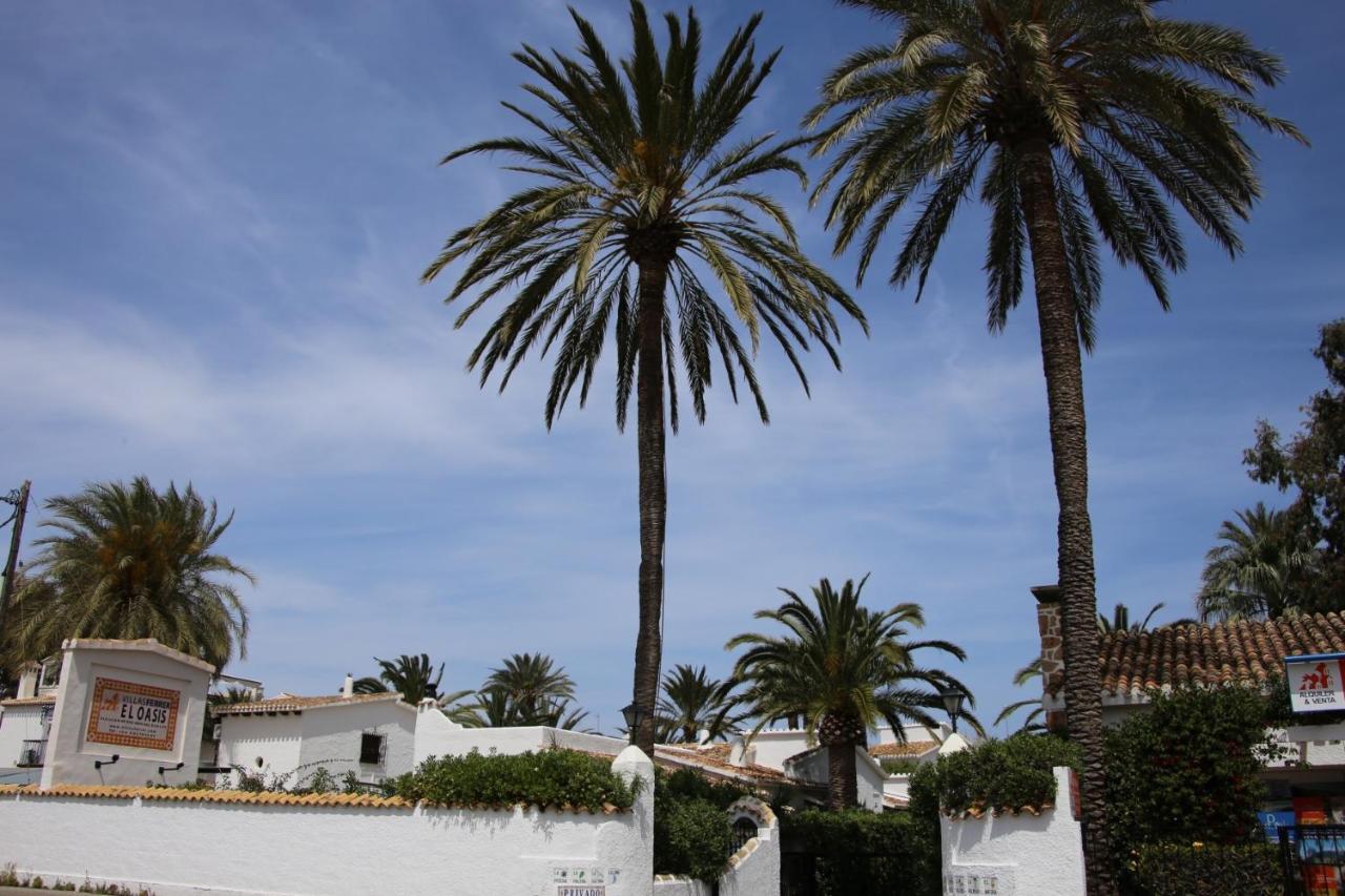 Urbanizacion El Oasis, 20 Villas En 1ª Linea Playa Denia Exterior photo