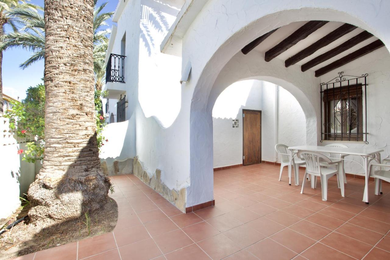Urbanizacion El Oasis, 20 Villas En 1ª Linea Playa Denia Exterior photo