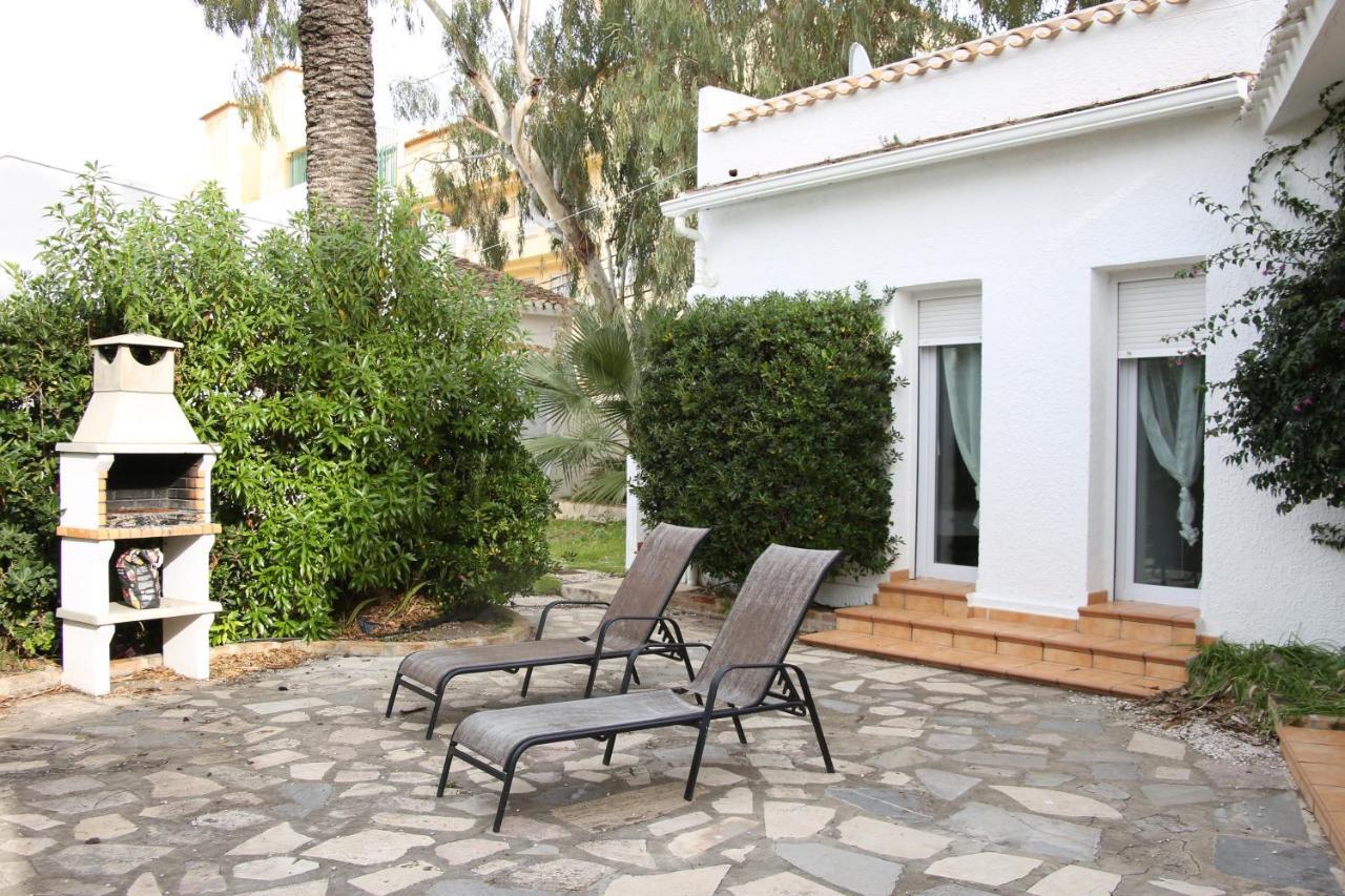 Urbanizacion El Oasis, 20 Villas En 1ª Linea Playa Denia Exterior photo