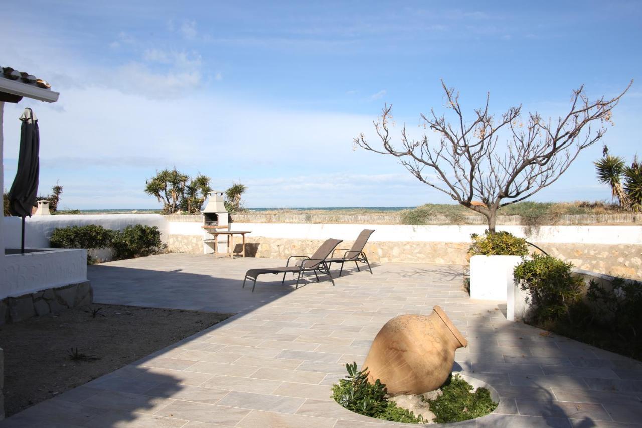 Urbanizacion El Oasis, 20 Villas En 1ª Linea Playa Denia Exterior photo